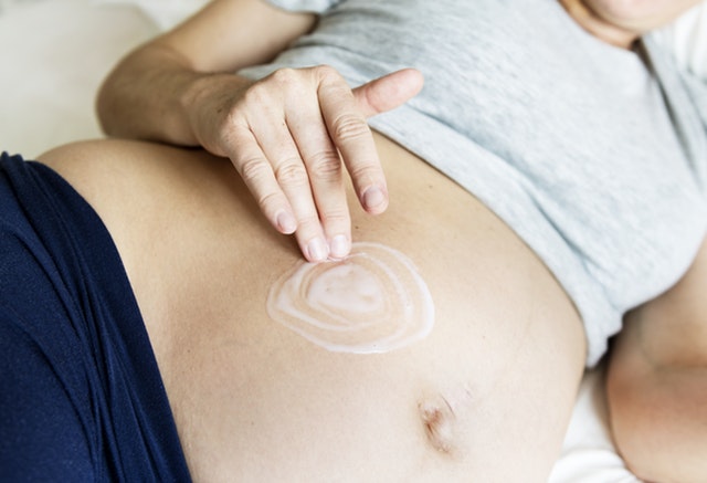 jojoba-olie-zwangerschapsstriemen-straie